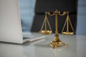 Read more about the article World’s Top Courts Issue Landmark Rulings on Climate Change